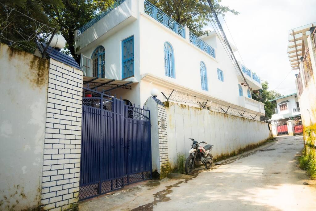 Blue Door Villa By Homeyhuts Rājpur Exteriér fotografie